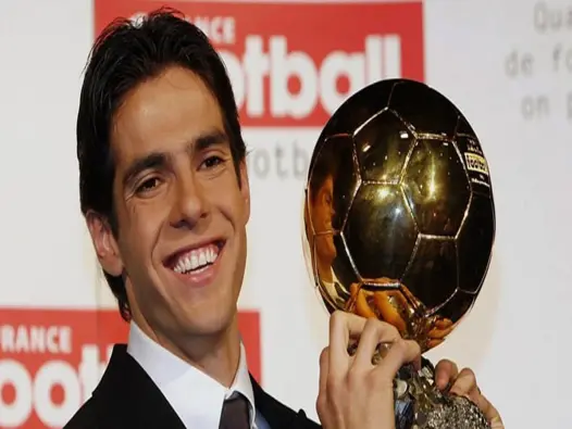 Hành trình thăng trầm chiến thuật của Kaká