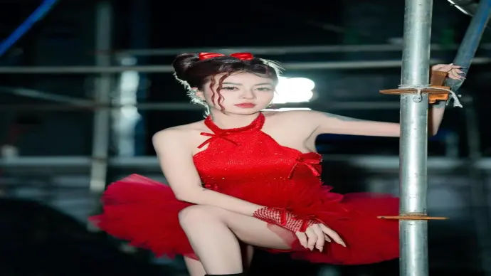 Album Cẩm Tiên ghi dấu ấn với phong cách cuốn hút