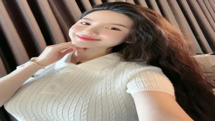 Chu Thanh Huyền khoe vẻ đẹp lộng lẫy trong bộ ảnh mới