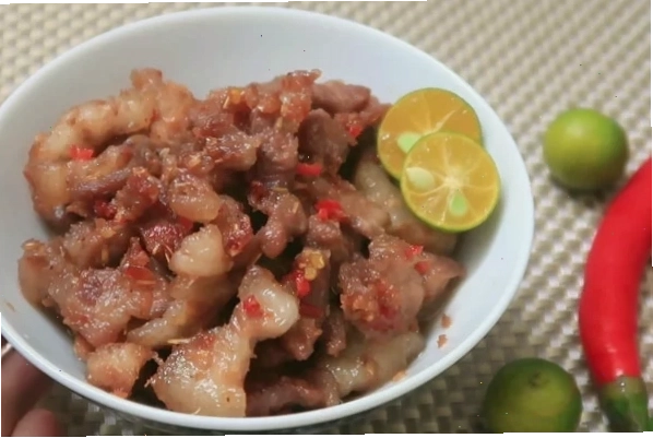 Món thịt chưng mắm tôm hoàn thiện có màu sắc vô cùng hấp dẫn