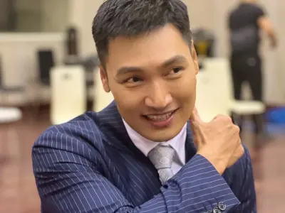 Diễn viên Mạnh Trường lịch lãm và phong độ trong bộ ảnh mới