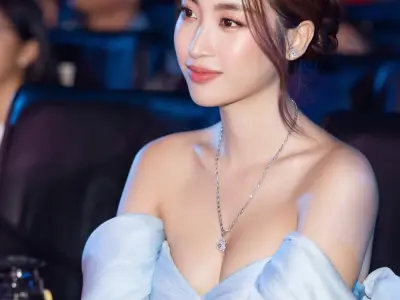 Bộ ảnh Đỗ Mỹ Linh khoe nhan sắc thanh lịch đầy cuốn hút
