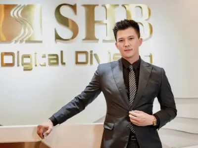 Diễn viên Hà Việt Dũng lịch lãm phong độ trong bộ ảnh mới