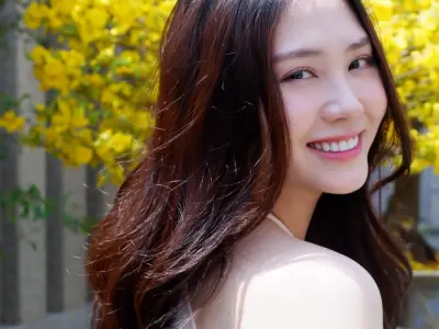 Hoa hậu Mai Phương khoe nhan sắc rạng rỡ trong bộ ảnh mới