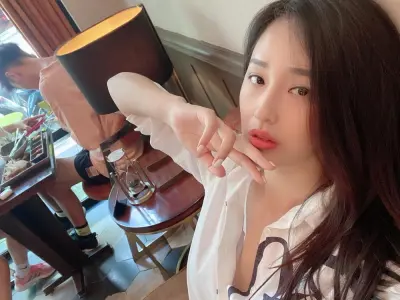 Bộ ảnh Mai Phương Thúy khoe nhan sắc quyến rũ và sang trọng