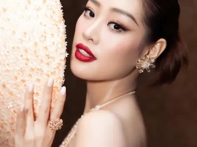 Chiêm ngưỡng bộ ảnh nguyễn trần khánh vân đẹp quyến rũ và rạng rỡ