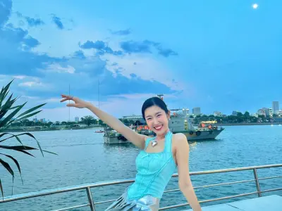 Bộ ảnh Thuý Ngân khoe nhan sắc rạng rỡ và thần thái cuốn hút