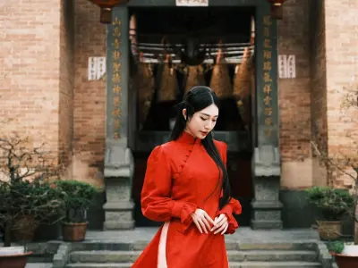Khổng Tú Quỳnh gây sốt với bộ ảnh mới đầy lôi cuốn
