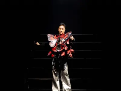 Bộ ảnh ấn tượng của Trung Quân Idol khiến fan xao xuyến