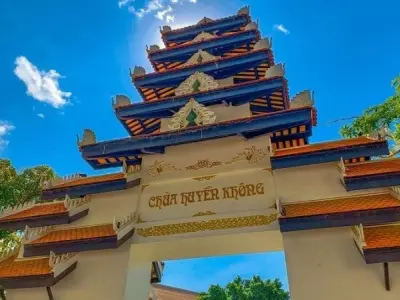 Chùa Huyền Không - Kiến trúc cổ giữa núi non hùng vĩ