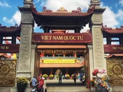 Chùa Việt Nam Quốc Tự - Khám phá nét đẹp kiến trúc độc đáo
