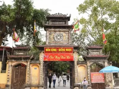 Đền Cùng Giếng Ngọc - Nét đẹp tâm linh thu hút du khách