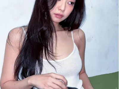 Bộ ảnh Jennie BLACKPINK đẹp cuốn hút khiến fan ngất ngây