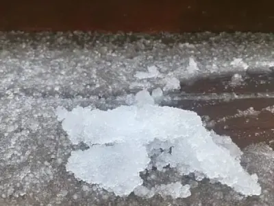 Mưa đóng băng là gì? Lý giải hiện tượng kỳ lạ từ bầu trời