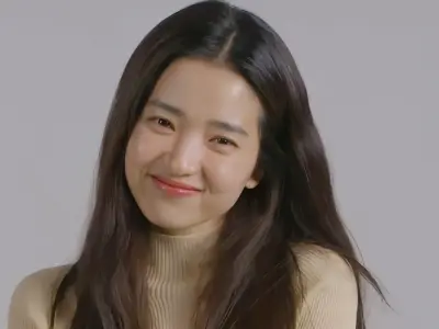 Kim Tae-ri nàng tắc kè hoa của điện ảnh xứ sở kim chi