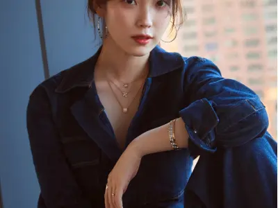 Top hình ảnh IU oai hùng khẳng định vị thế nữ vương K-pop