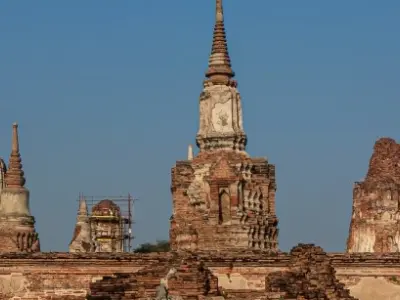 Cẩm nang kinh nghiệm thăm quan chiêm bái chùa Wat Mahathat Thái Lan