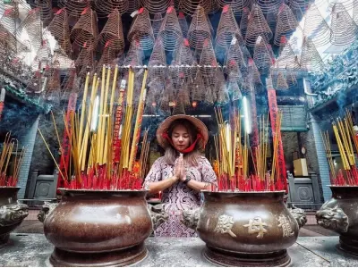 Kinh nghiệm chiêm bái Chùa Bà Thiên Hậu thiêng liêng giữa lòng Sài Gòn