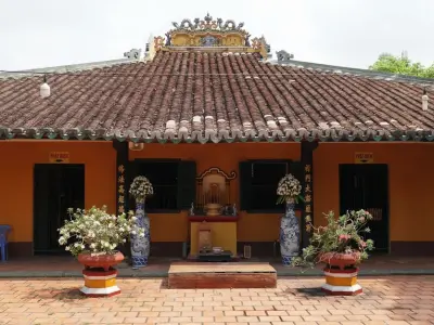 Kinh nghiệm chiêm bái Chùa Diên Lịch trang nghiêm và thanh tịnh