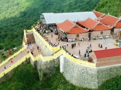 Kinh nghiệm chiêm bái chùa Ngọa Vân thiêng liêng và hùng vĩ