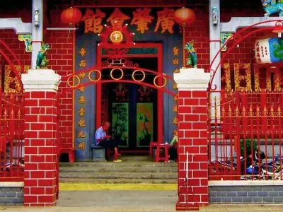 Kinh nghiệm chiêm bái Chùa Ông Cần Thơ kiến trúc linh thiêng uy nghi