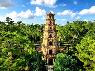 Kinh nghiệm tham quan chiêm bái chùa Thiên Mụ linh thiêng bậc nhất xứ Huế