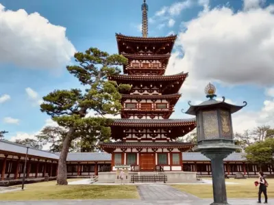 Kinh nghiệm thăm quan chiêm bái chùa Yakushi ji trang nghiêm thành kính
