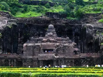 Kinh nghiệm thăm quan chiêm bái quần thể Hang động Ellora Ấn Độ