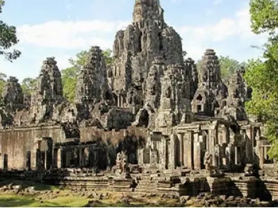 Kinh nghiệm tham quan Đền Bayon linh thiêng và đầy bí ẩn