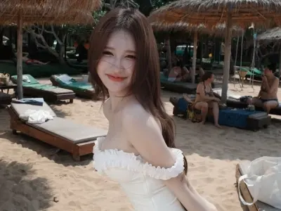 Tuyển tập ảnh gái xinh mặc váy trắng bikini cực cuốn hút năm 2026
