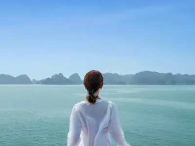 Tuyển tập hình nền con gái buồn đẹp nhất năm 2026 giúp bạn dạt dào cảm xúc